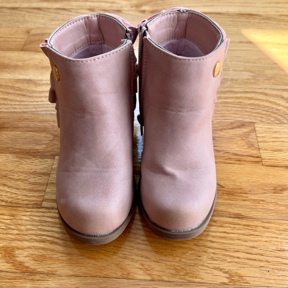 Nicole Miller Pink Blush Booties Size 7